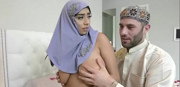  Hot teen in hijab strips off and rides her boyfriends man meat!